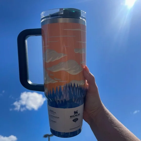 NWT Stanley 30 oz limited artist series REI collab rare tumbler - Picture 3 of 3